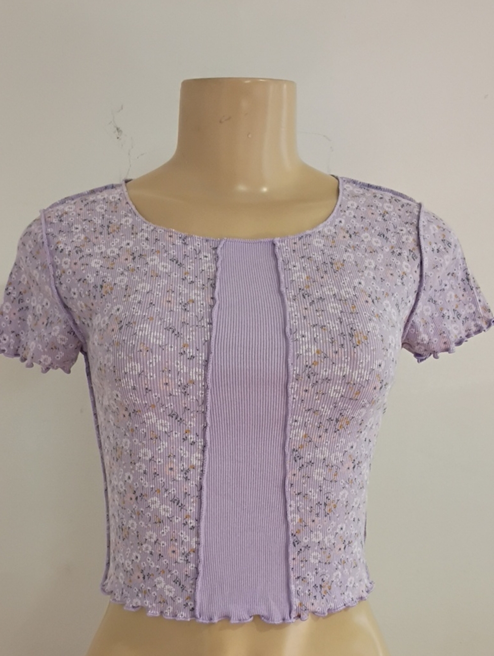 Aeropostale Lavender Floral Eyelet Ribbed Panel Crop Top